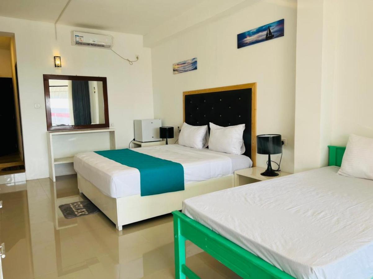 One World Mirissa Hotel Exterior photo