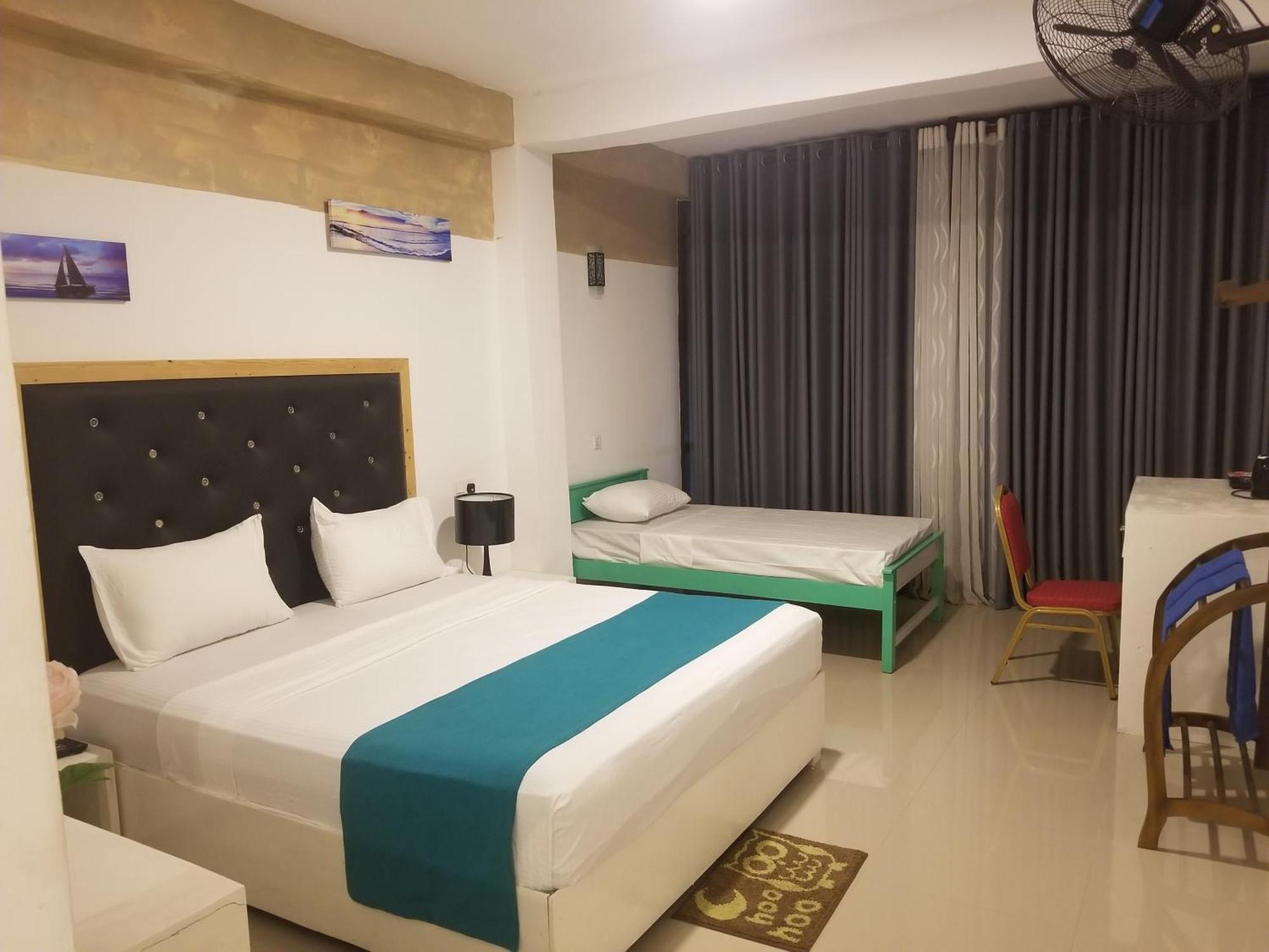 One World Mirissa Hotel Room photo