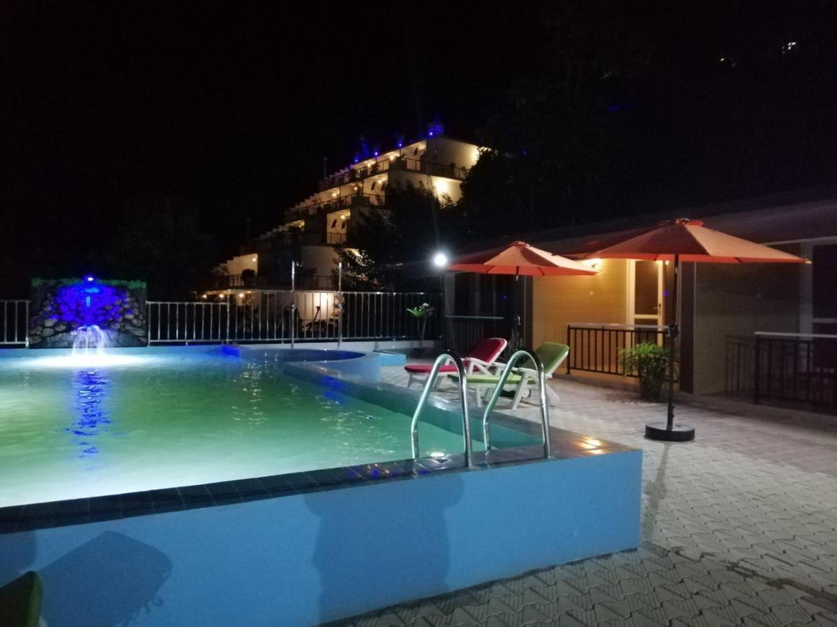 One World Mirissa Hotel Exterior photo